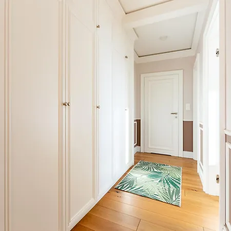 Urban Oasis 420 By Bookinghost Apartamento